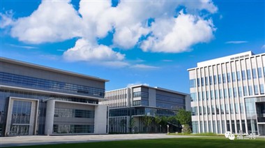 Els accessoris de canonades d'acer inoxidable Franta ajuden a la Universitat ...